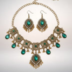 Set Marquesa – Collar y Pendientes en Bronce Envejecido