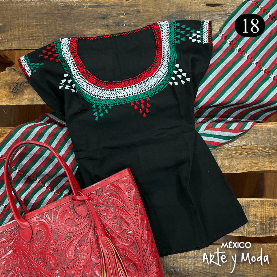 Blusa Chamula Patria - MÉXICO ARTE Y MODA - Blusa Bordada
