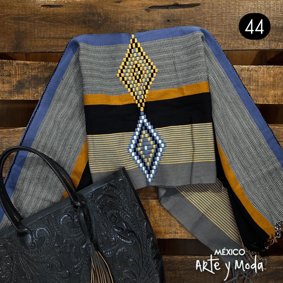 Capa Oxchuc - MÉXICO ARTE Y MODA - Capa Bordada