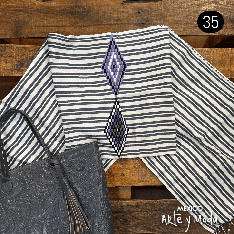 Capa Oxchuc - MÉXICO ARTE Y MODA - Capa Bordada