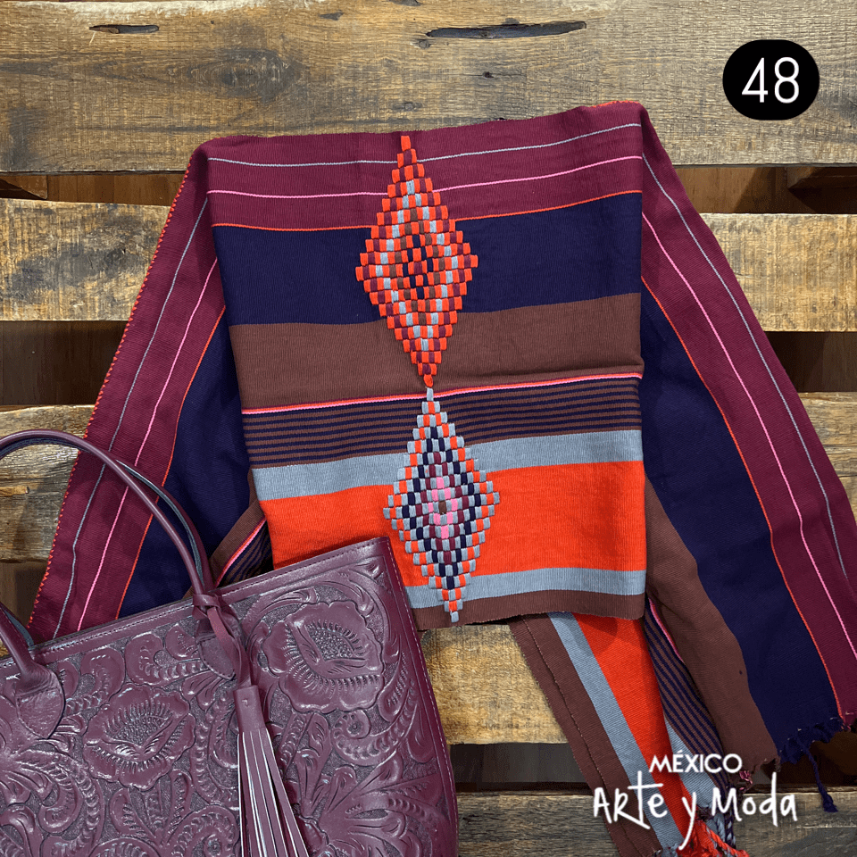 Capa Oxchuc - MÉXICO ARTE Y MODA - Capa Bordada