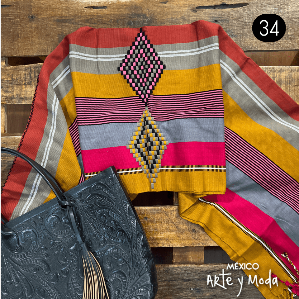 Capa Oxchuc - MÉXICO ARTE Y MODA - Capa Bordada