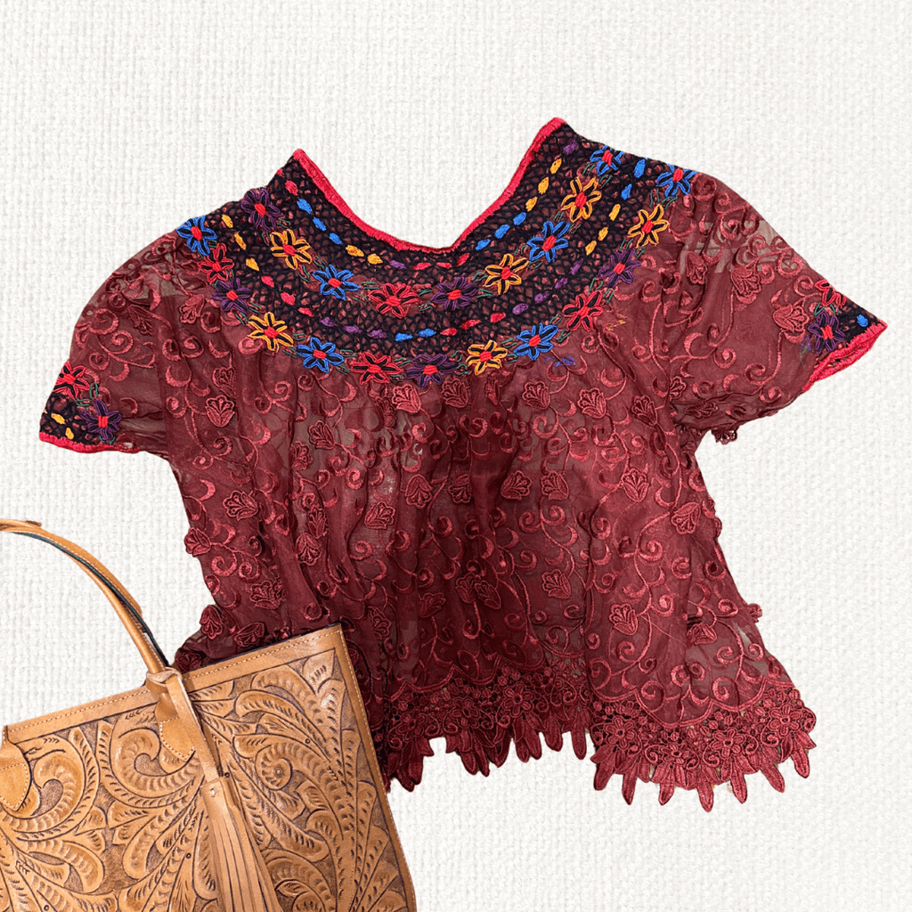 Huipil Cobanero Encaje - MÉXICO ARTE Y MODA - Blusa Bordada