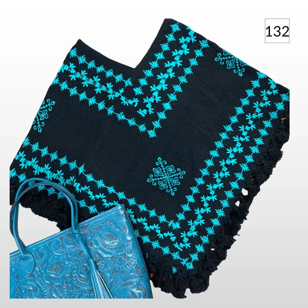 Mañanita Bordada | Quexquemitl - MÉXICO ARTE Y MODA - Mañanita