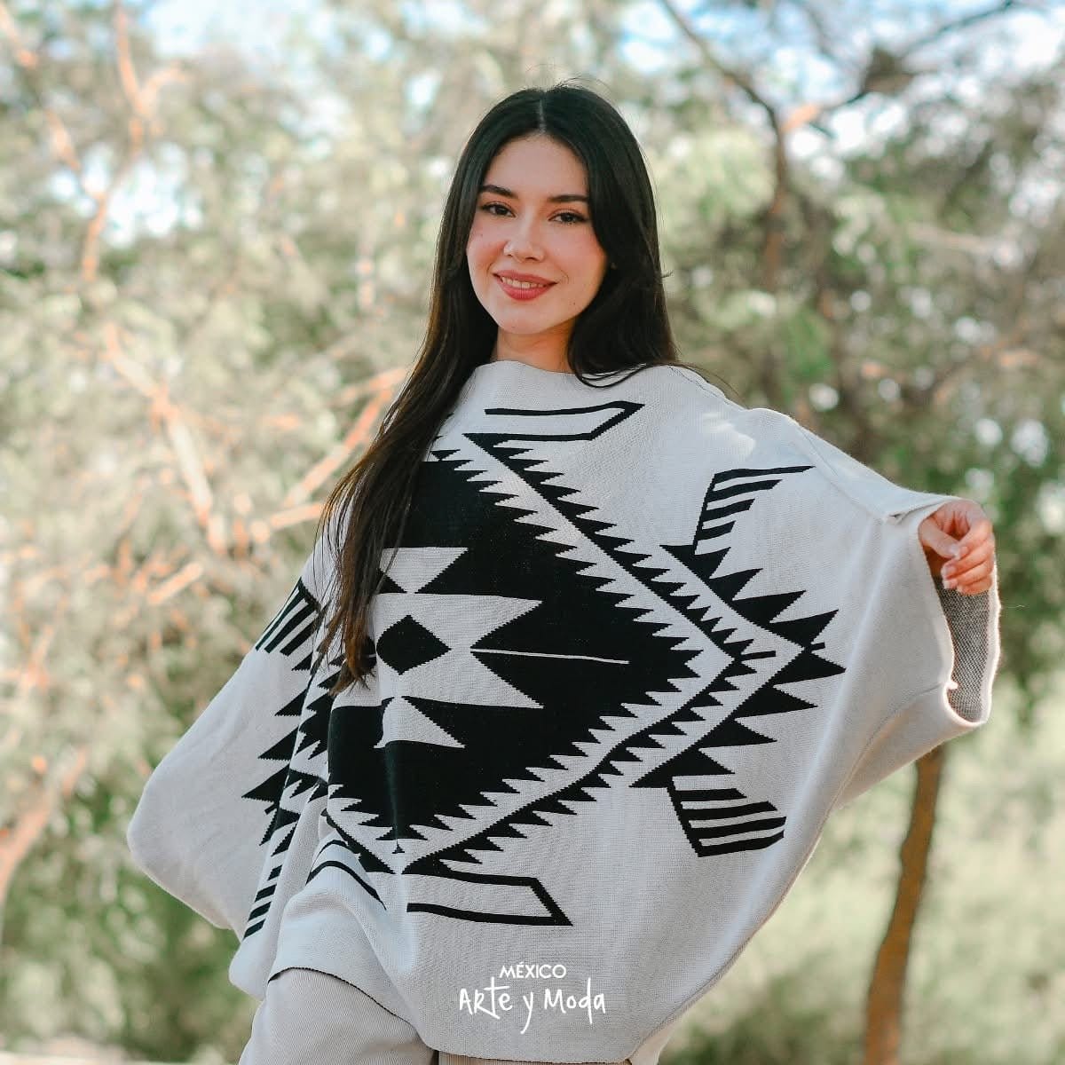 Poncho de Punto Tribal - MÉXICO ARTE Y MODA - Sudaderas y Suéteres