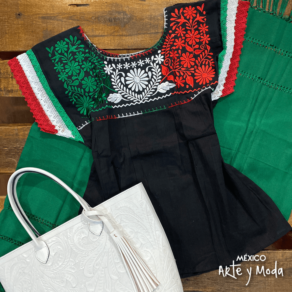 Blusa Tehuacan Patria - MÉXICO ARTE Y MODA - Blusa Bordada