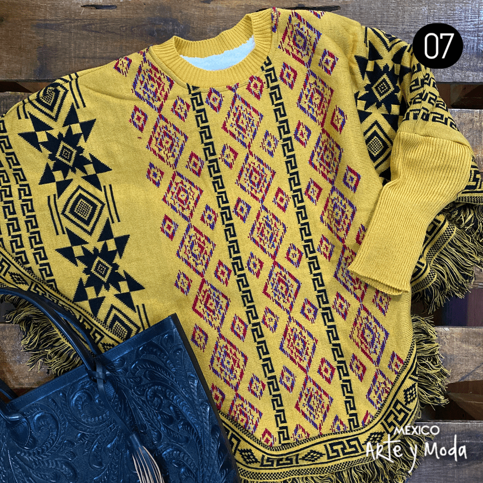 Capa de Punto Borreguillo - MÉXICO ARTE Y MODA - Capa Bordada