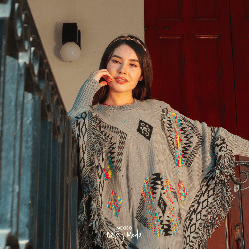 Capa de Punto - MÉXICO ARTE Y MODA - Capa Bordada