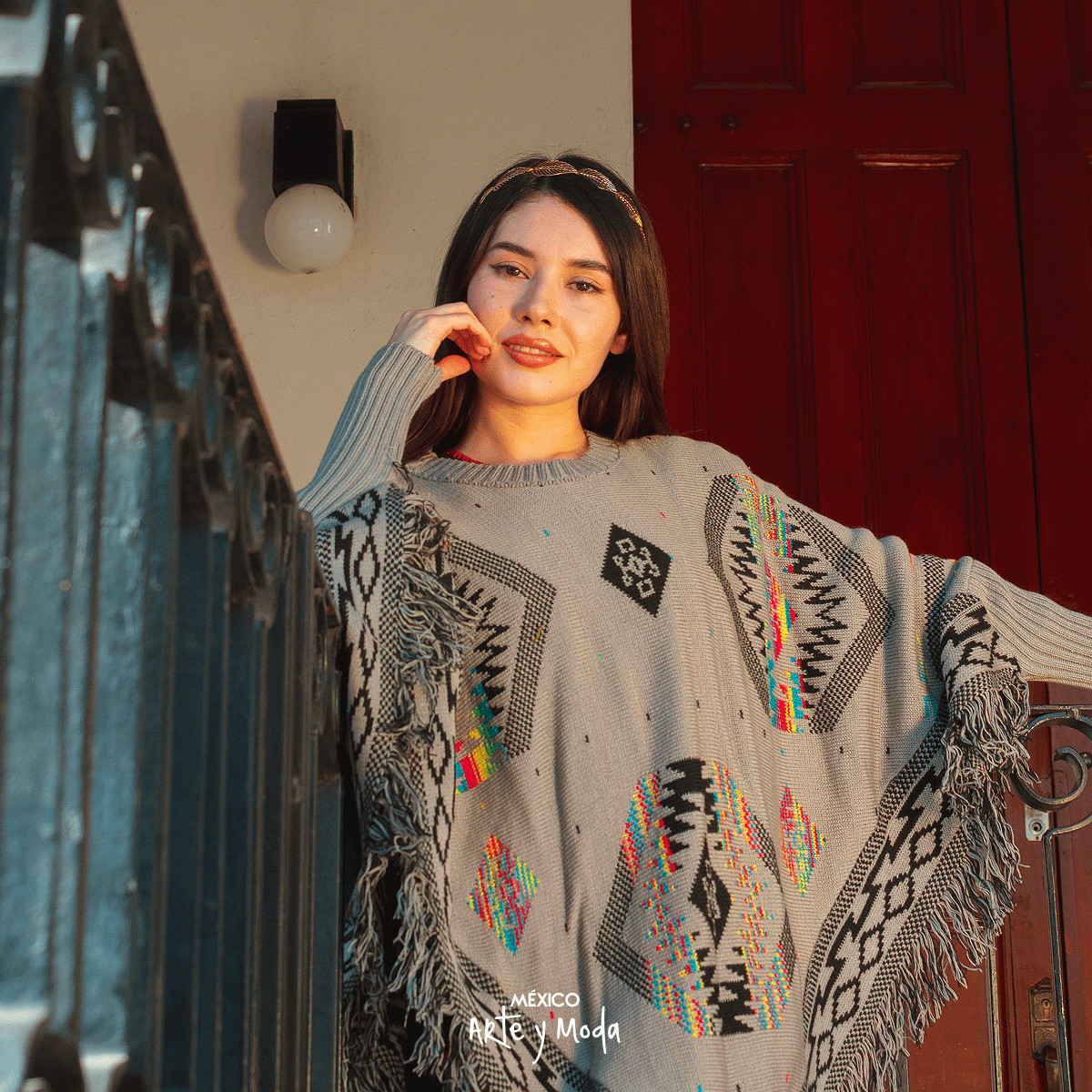 Capa de Punto - MÉXICO ARTE Y MODA - Capa Bordada