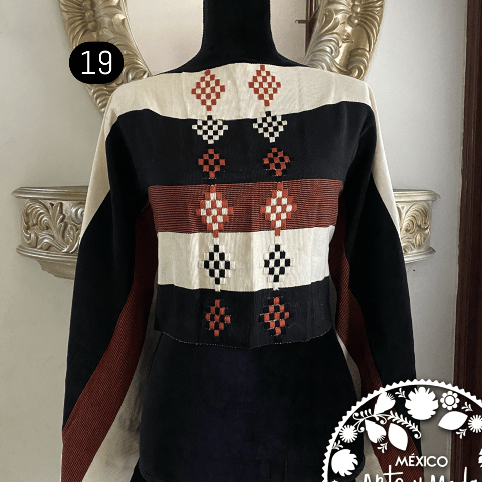 Capa Oxchuc - MÉXICO ARTE Y MODA - Capa Bordada