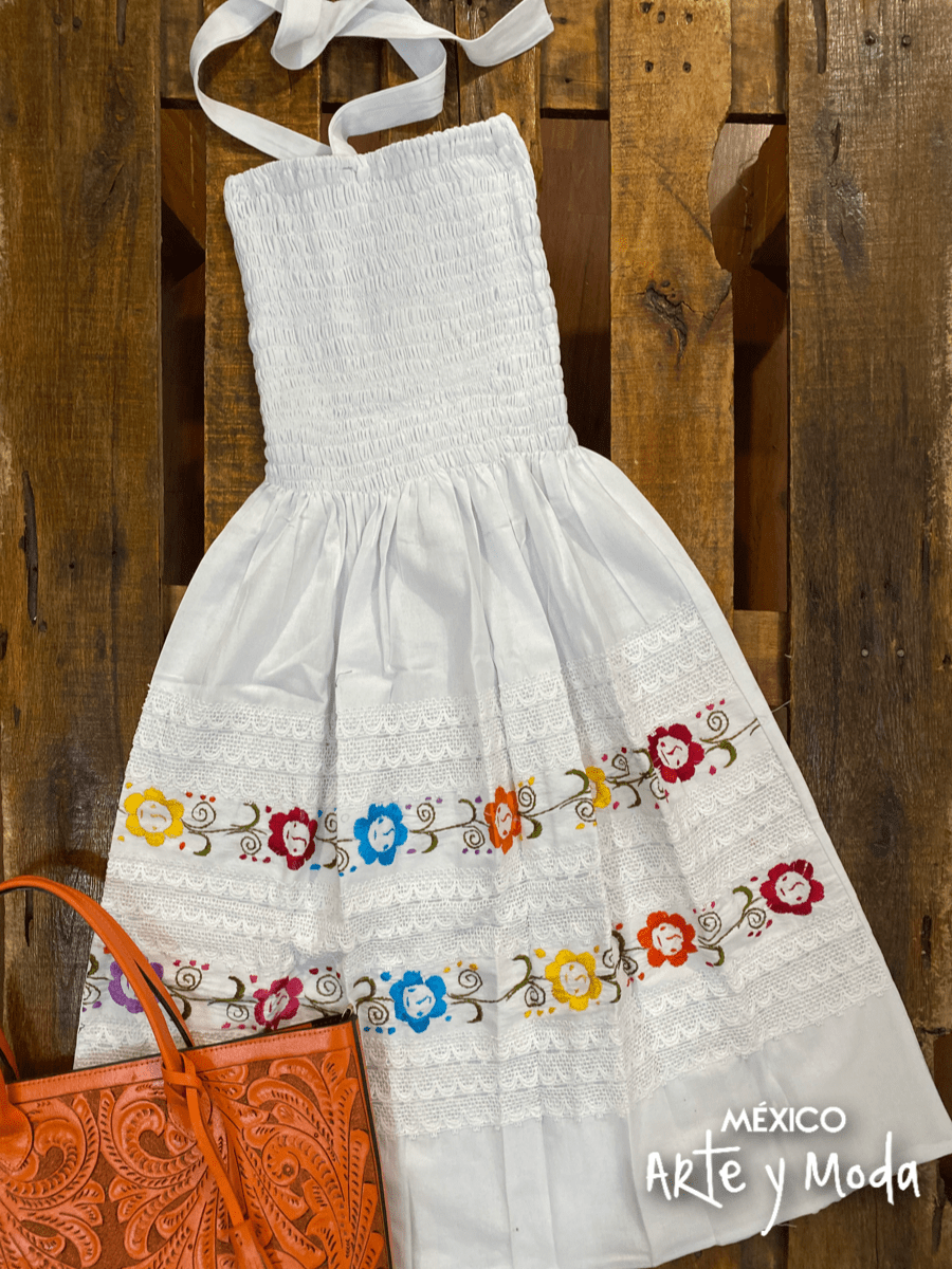 Vestido Campana Halter - MÉXICO ARTE Y MODA - Vestido Bordado
