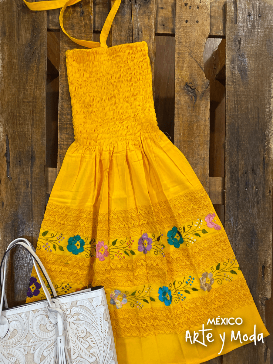 Vestido Campana Halter - MÉXICO ARTE Y MODA - Vestido Bordado