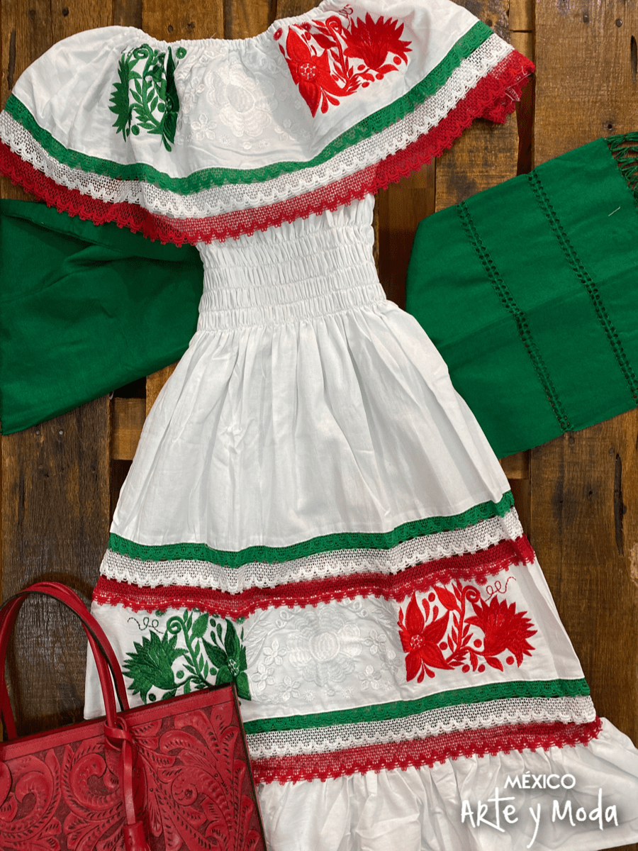 Vestido Patria Doble Encaje - MÉXICO ARTE Y MODA - Vestido Bordado